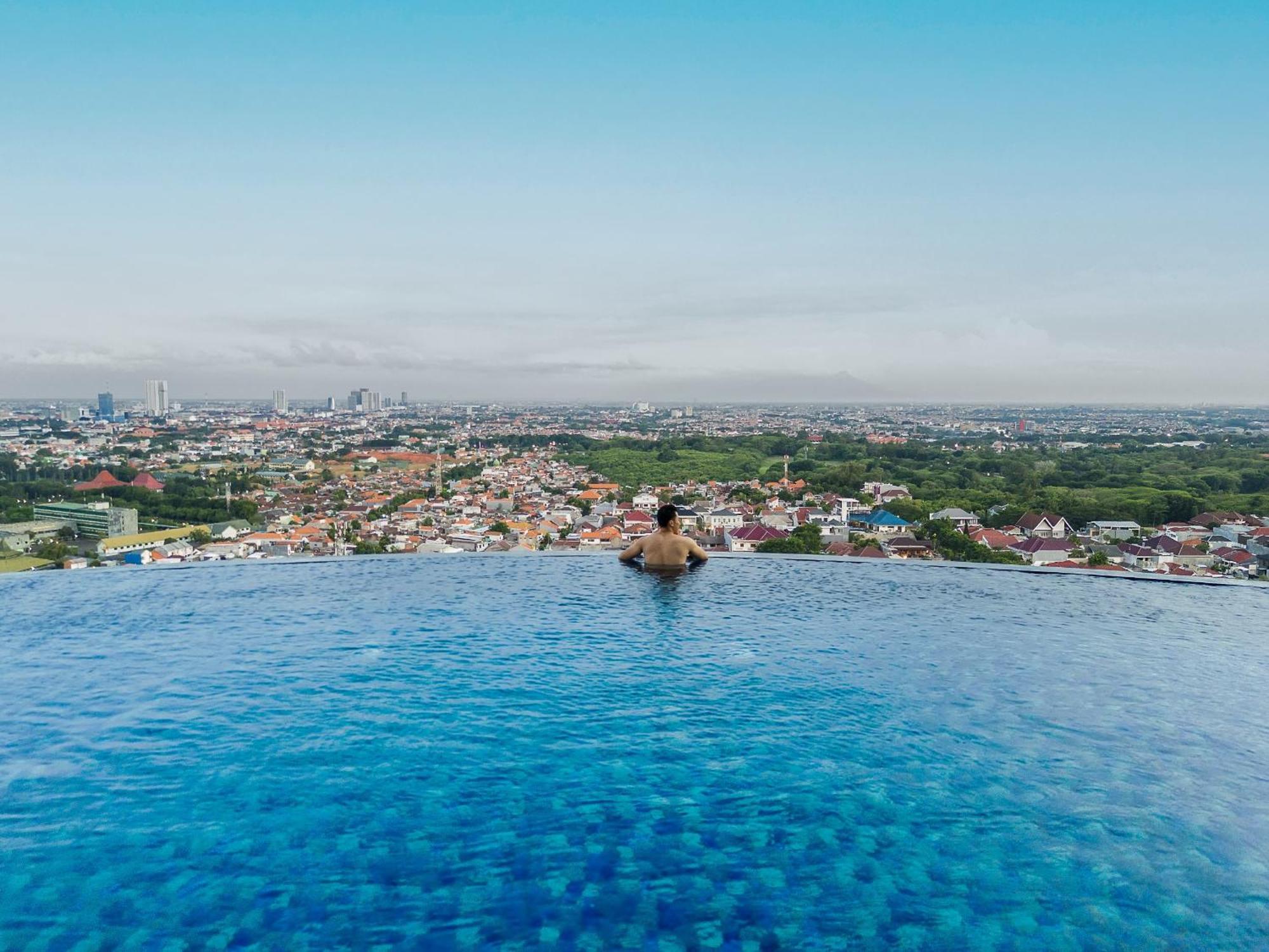 Hotel Ciputra World Surabaya Managed By Swiss-Belhotel International Eksteriør billede