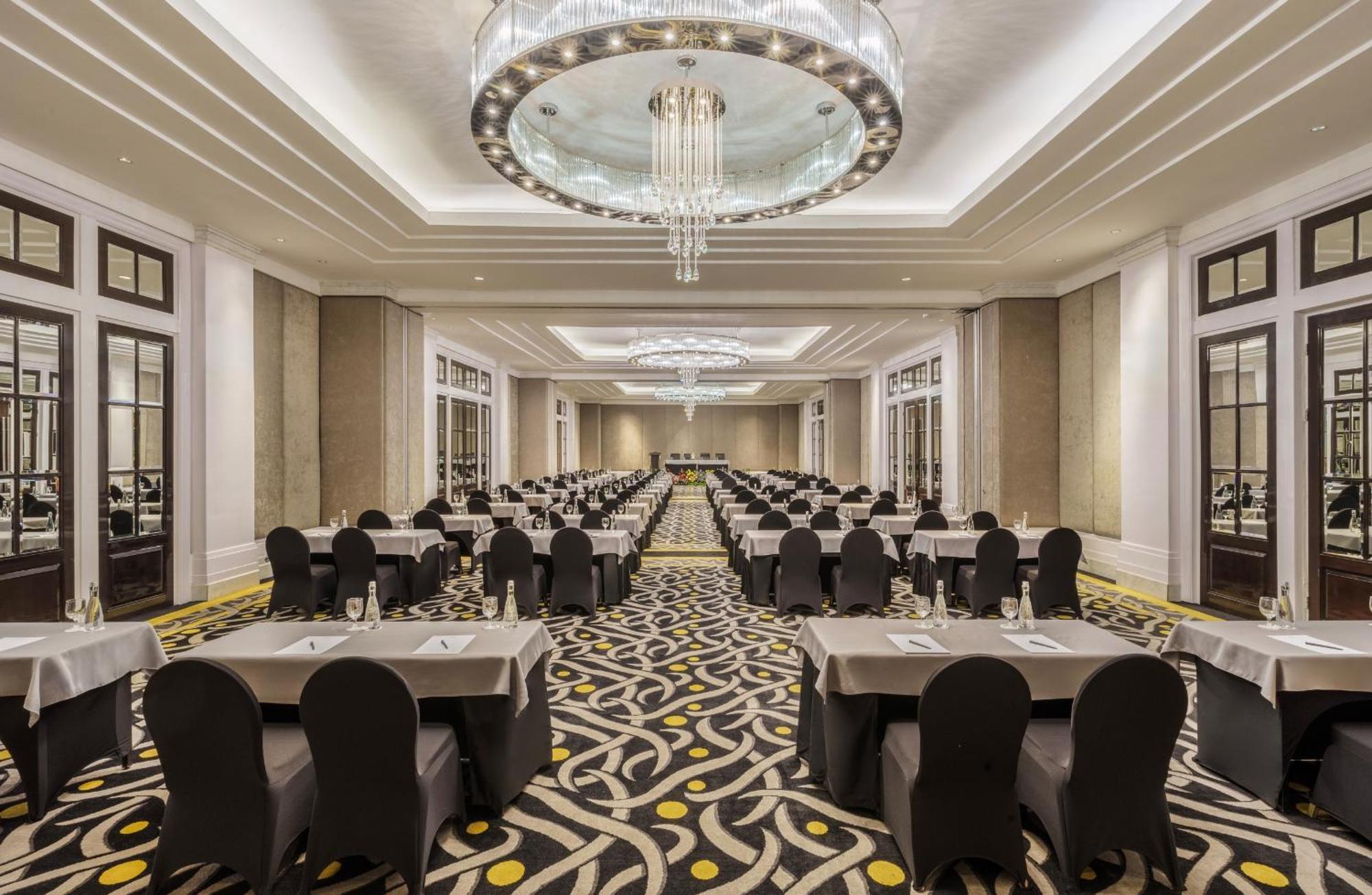 Hotel Ciputra World Surabaya Managed By Swiss-Belhotel International Eksteriør billede